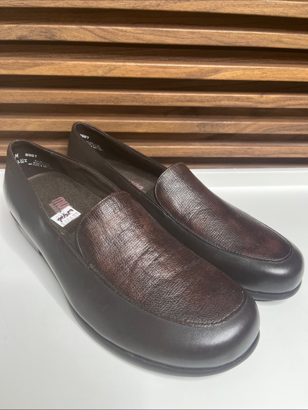 Brown Leather Loafers Munro American New Size 9.5